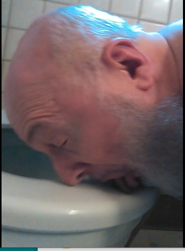 fag-toliet-lick1